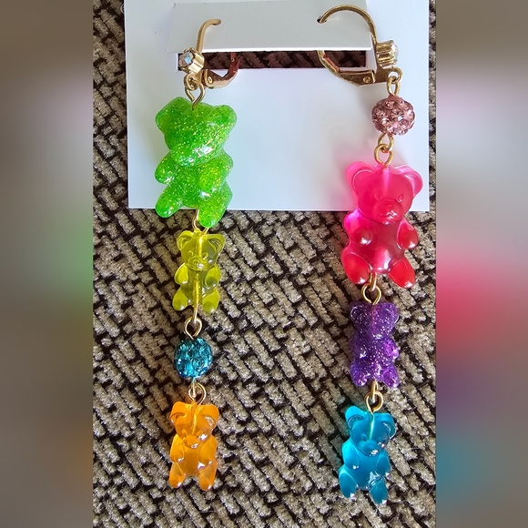 Betsey Johnson Gummy Bear Necklace and Earrings - Picture 6 of 6